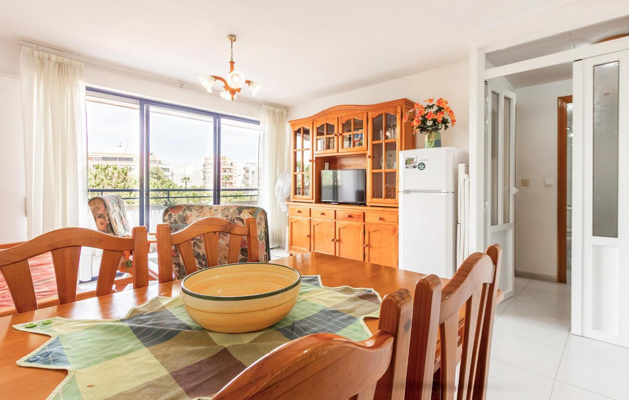 Nice Apartment In Torrevieja With Kitchen 外观 照片